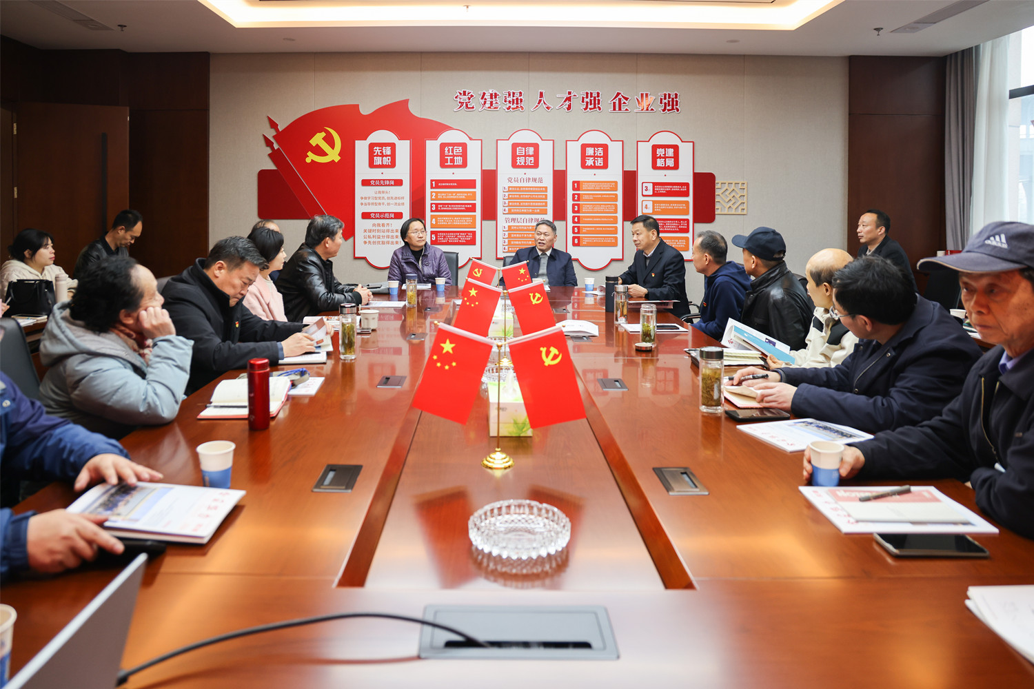 逍遥津街道党建指导员一行来华力走访调研